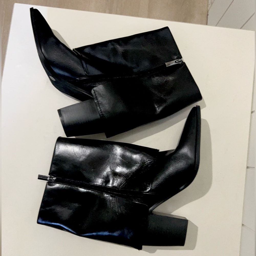 Vince Camuto NWOT Alolison Mid-Calf  heeled boots  leather size 9 Black - Picture 3 of 14